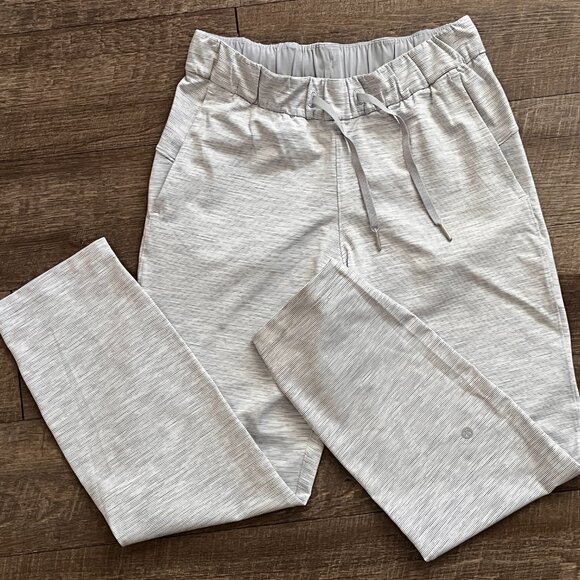 Lululemon On The Fly Pant Vertical Pinstripe Heather Grey/White Size 6 Luxtreme - Picture 6 of 14
